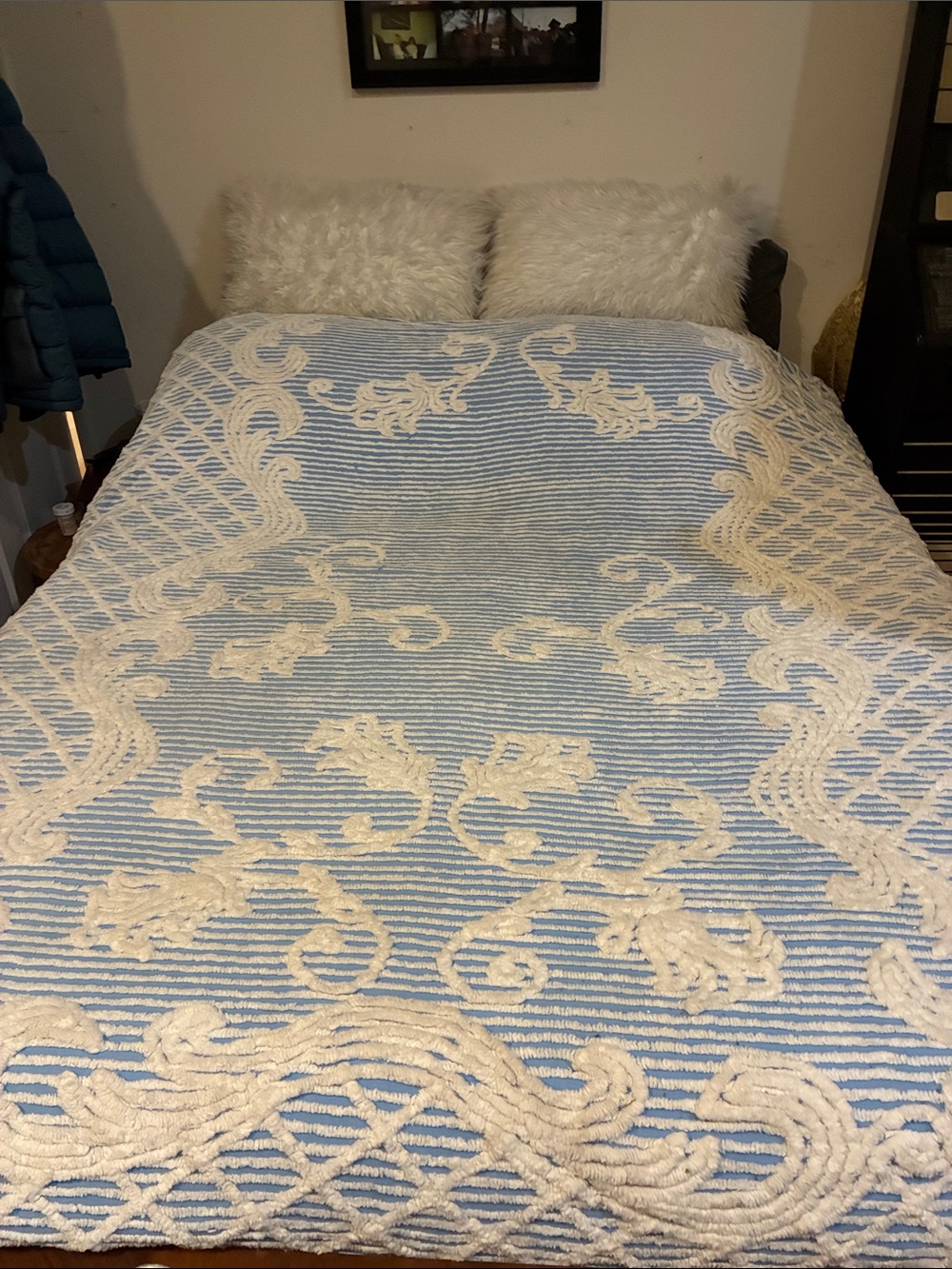 Vintage Blue and White Chenille Bedspread Throw  100 x 88